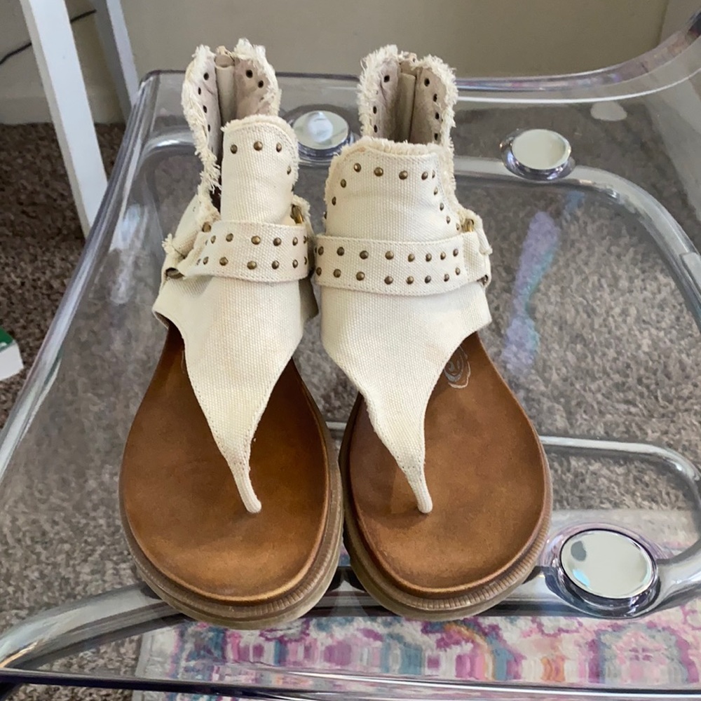 Very G sandals size 8.5